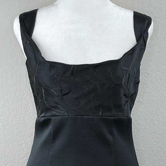 Bebe Moda Black Satin Sleeveless Twist Strap Square Neck Floor Length Gown XS/6 - Picture 5 of 13